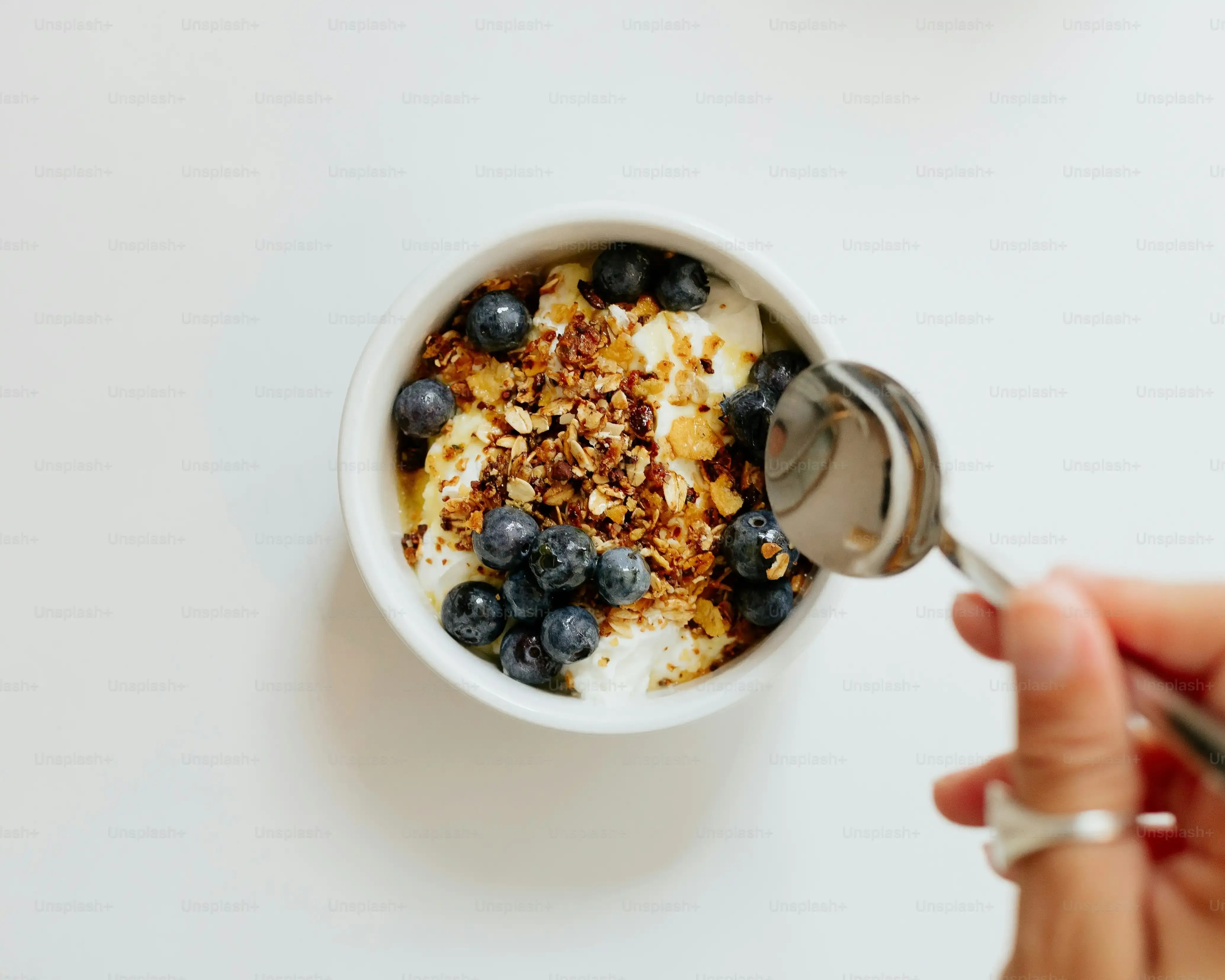 Choosing Your Yogurt: Finding Balance with Full Fat vs Low Fat