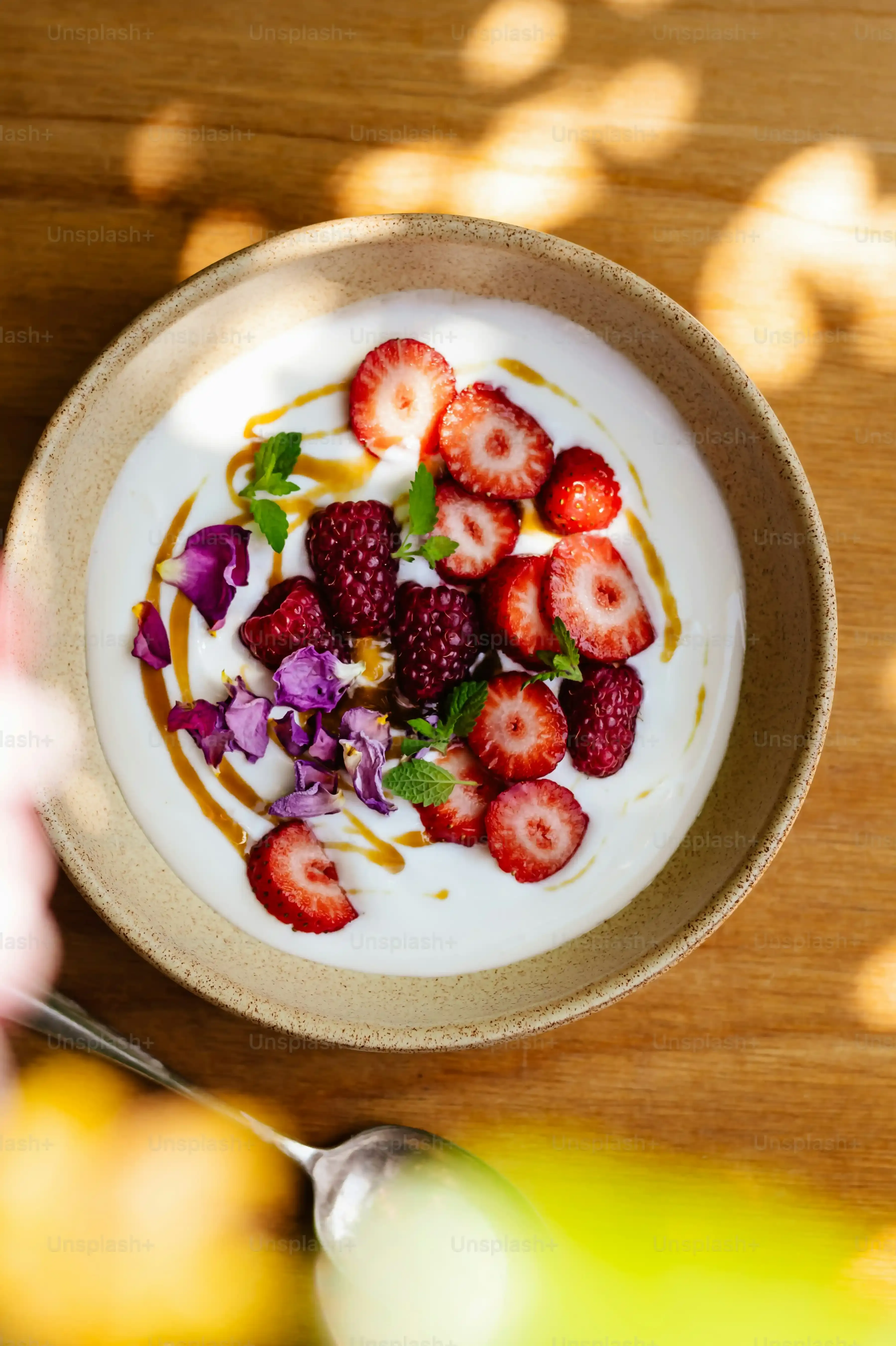 Comparing Low Fat Plain Greek Yogurt to Other Dairy Options