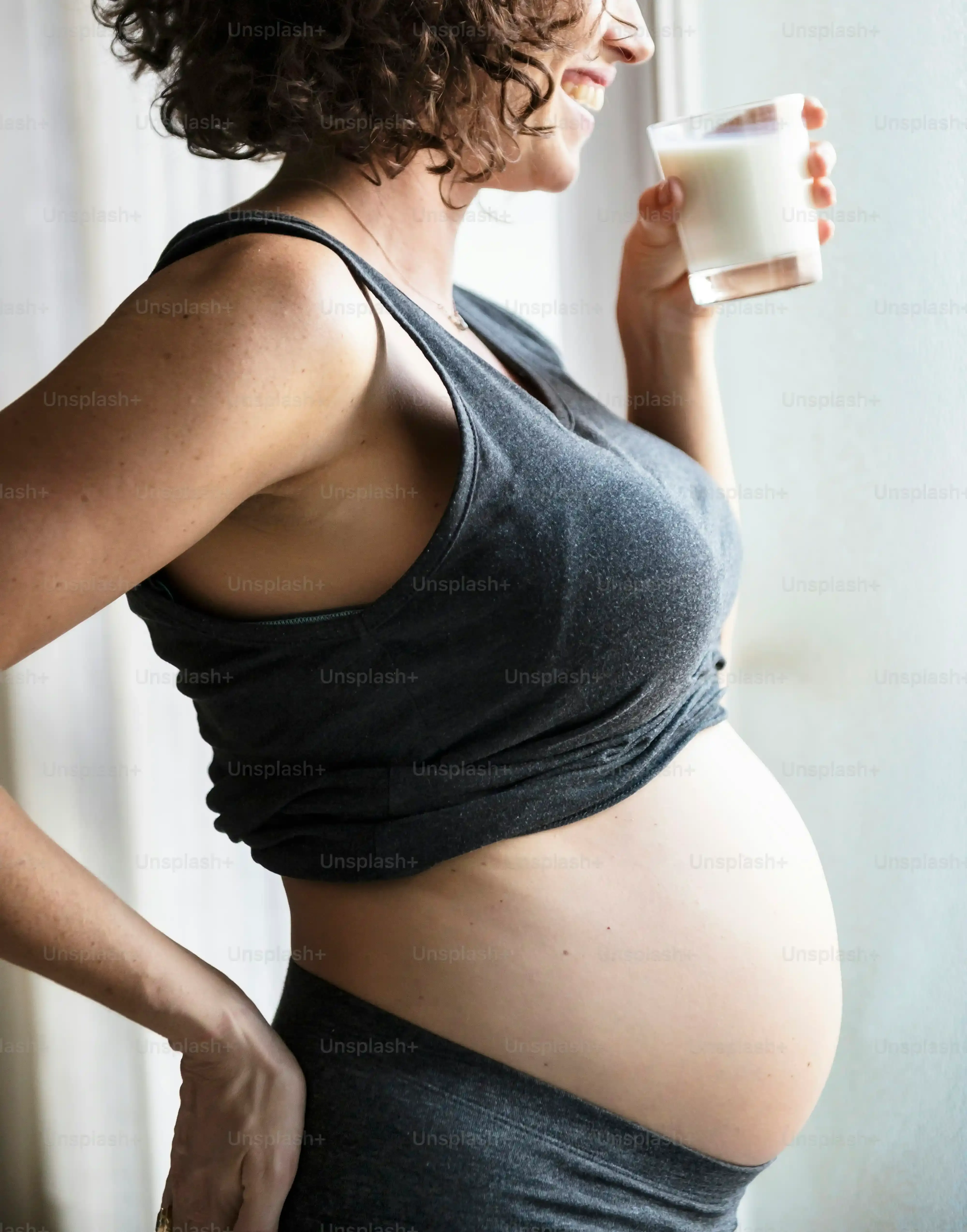 Low Fat Milk During Pregnancy: Comparing Your Options